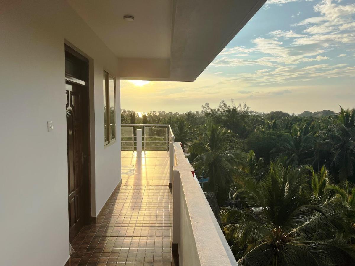 Martins Crest Hotel Patnem Beach Ngoại thất bức ảnh