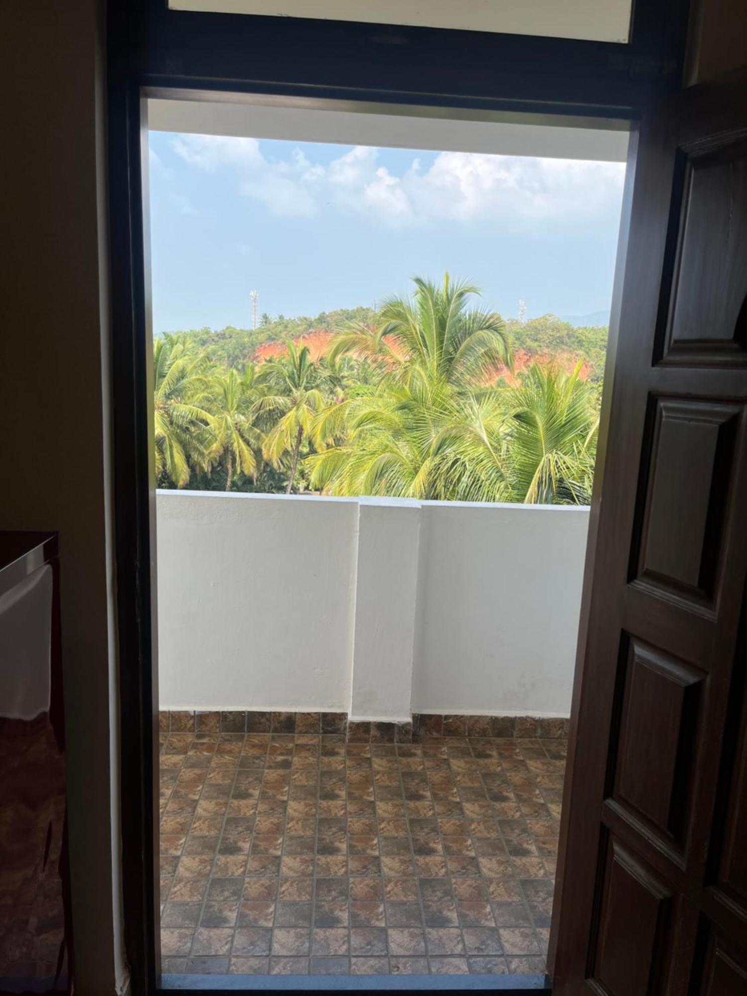 Martins Crest Hotel Patnem Beach Ngoại thất bức ảnh